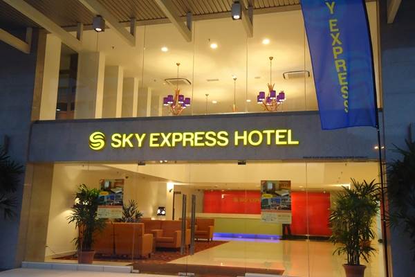 تور مالزي هتل اسکای اکسپرس- آژانس مسافرتي و هواپيمايي آفتاب ساحل آبي